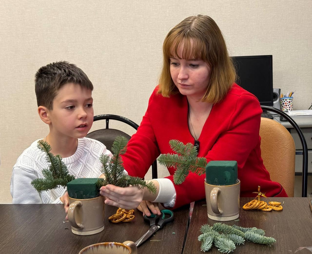 Новогодний подарок для воспитанников детского отделения реабилитации г. Ликино-Дулёво и их родителей подготовила мастерица Юлия Магдыч Новогодний подарок для воспитанников детского отделения реабилитации г. Ликино-Дулёво и их родителей подготовила мастерица Юлия Магдыч
