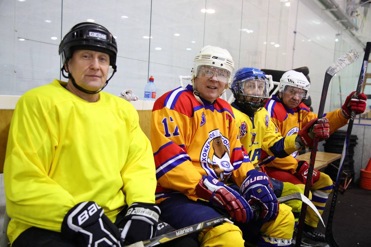 Ледовый спортивный дворец «Химик» в Воскресенске вновь стал местом притяжения для любителей хоккея старшего поколения Ледовый спортивный дворец «Химик» в Воскресенске вновь стал местом притяжения для любителей хоккея старшего поколения