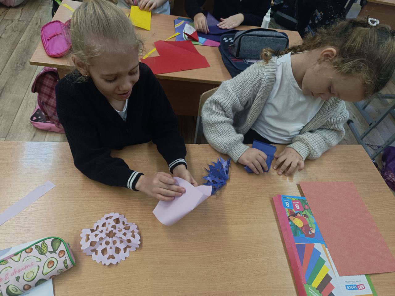 «МАСТЕРСКАЯ ДЕДА МОРОЗА: ВОЛШЕБСТВО НОВОГОДНИХ СНЕЖИНОК!» «МАСТЕРСКАЯ ДЕДА МОРОЗА: ВОЛШЕБСТВО НОВОГОДНИХ СНЕЖИНОК!»