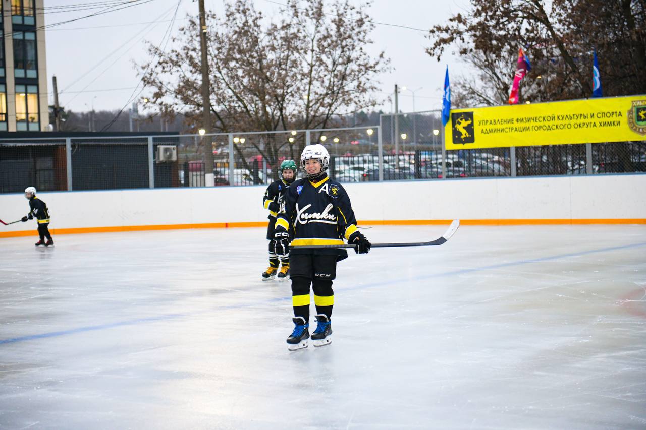 Более трёх тысяч человек посетили каток на улице Панфилова