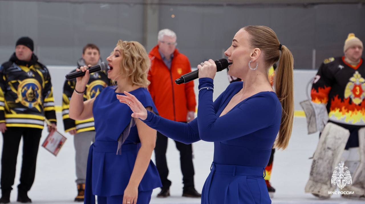 На ледовой арене парка-отеля «Пересвет» состоялся открытый турнир по хоккею среди подразделений МЧС России На ледовой арене парка-отеля «Пересвет» состоялся открытый турнир по хоккею среди подразделений МЧС России