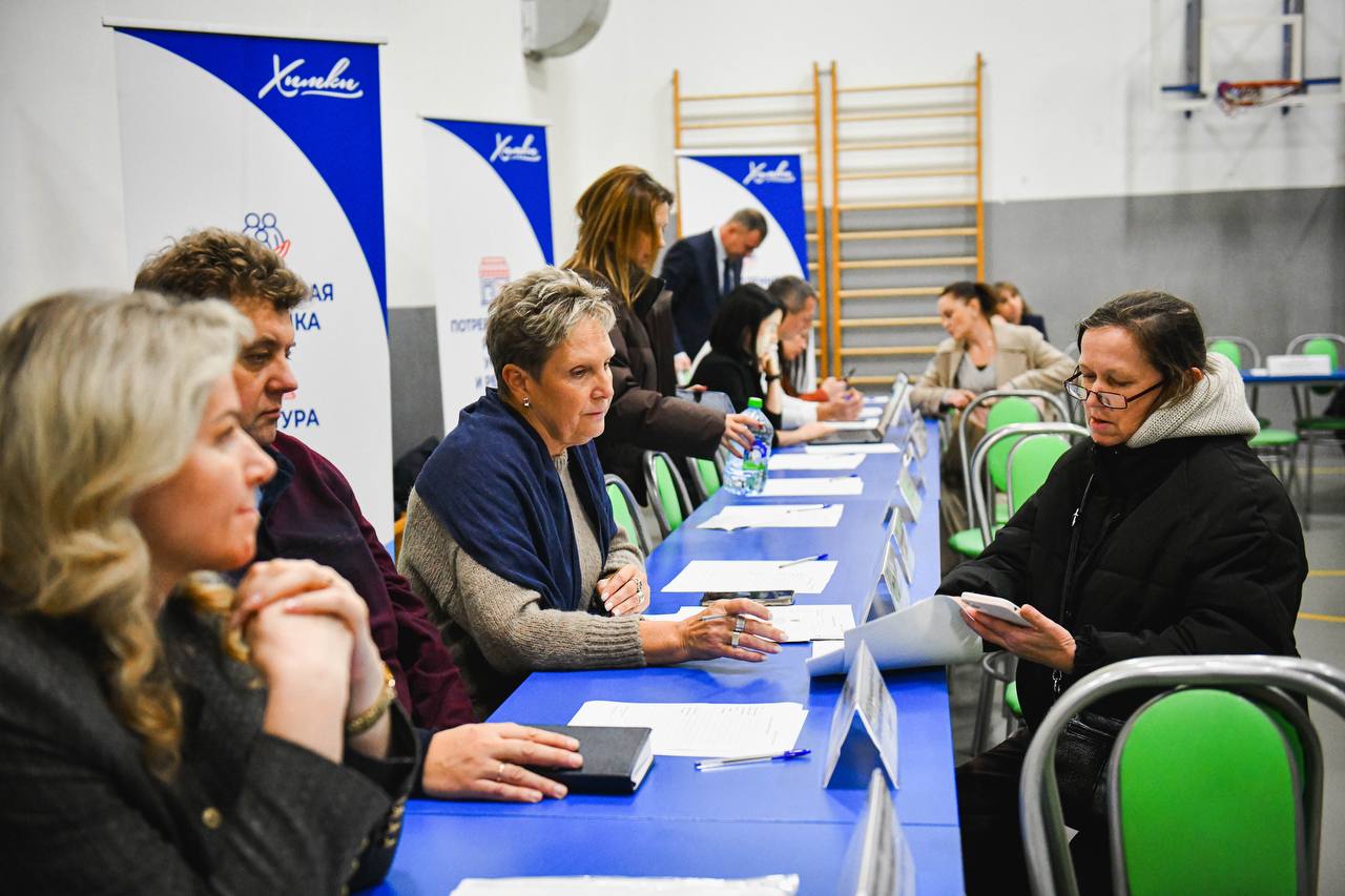 Для жителей микрорайона Подрезково провели выездную администрацию Для жителей микрорайона Подрезково провели выездную администрацию