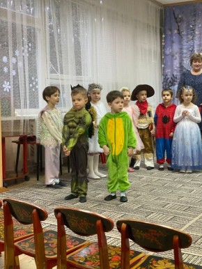 Сегодня в нашей старшей группе прошёл замечательный новогодний утренник, который собрал много радостных детских улыбок