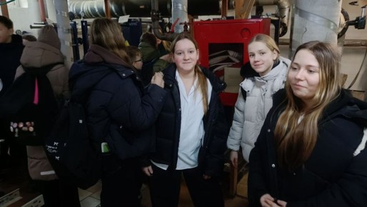 Активисты Движения первых в рамках профориентационные экскурсий узнали тайны центрального теплового пункта