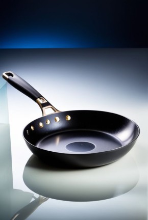 Удивительный мир тефлона: уникальные свойства и широкий спектр применения