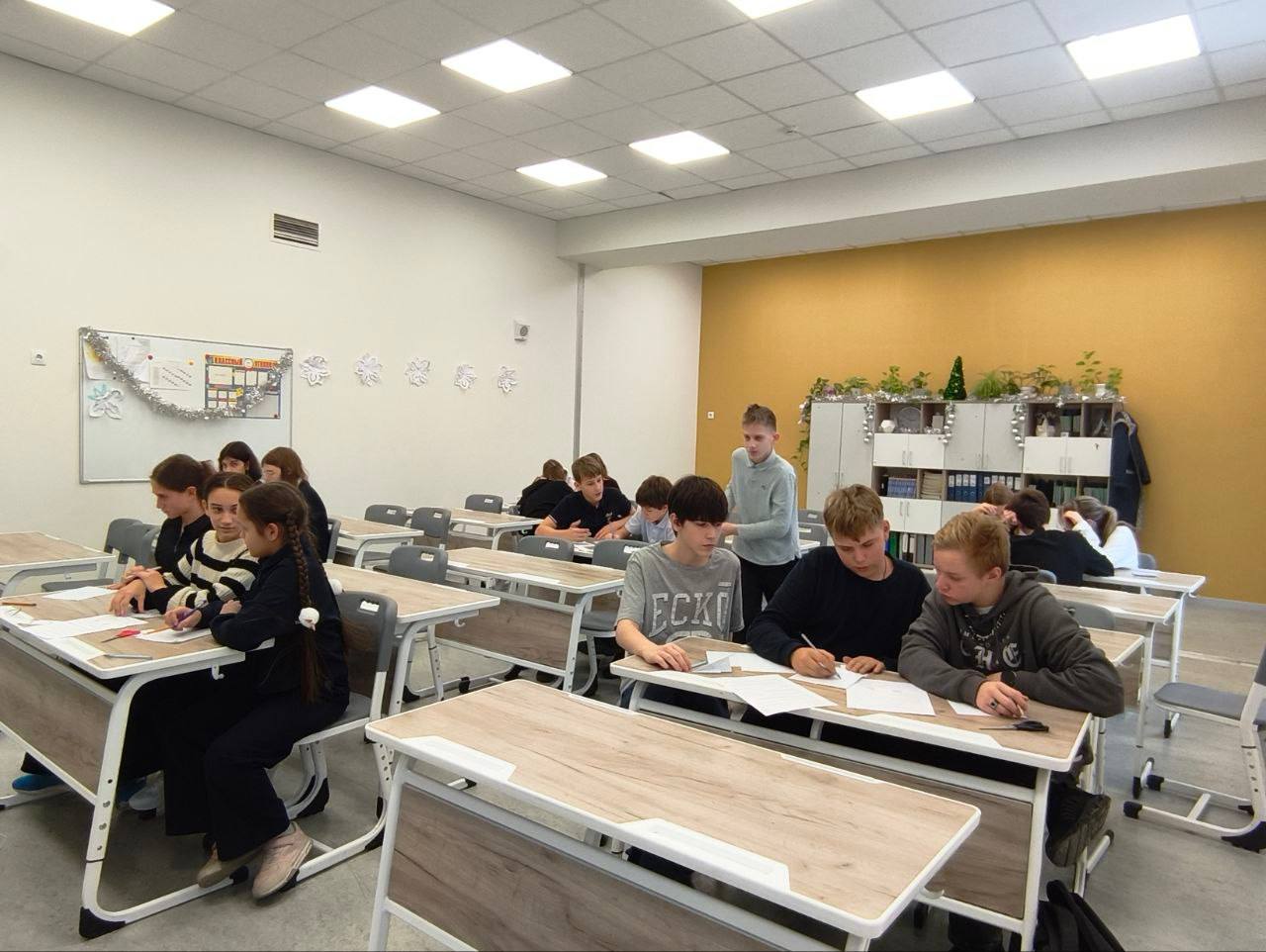 19 декабря в математическом классе 7м состоялась увлекательная игра «Математическая карусель», организованная учителем математики Ходыревой Г.А. Правила игры предусматривали начисление баллов следующим образом: первая...