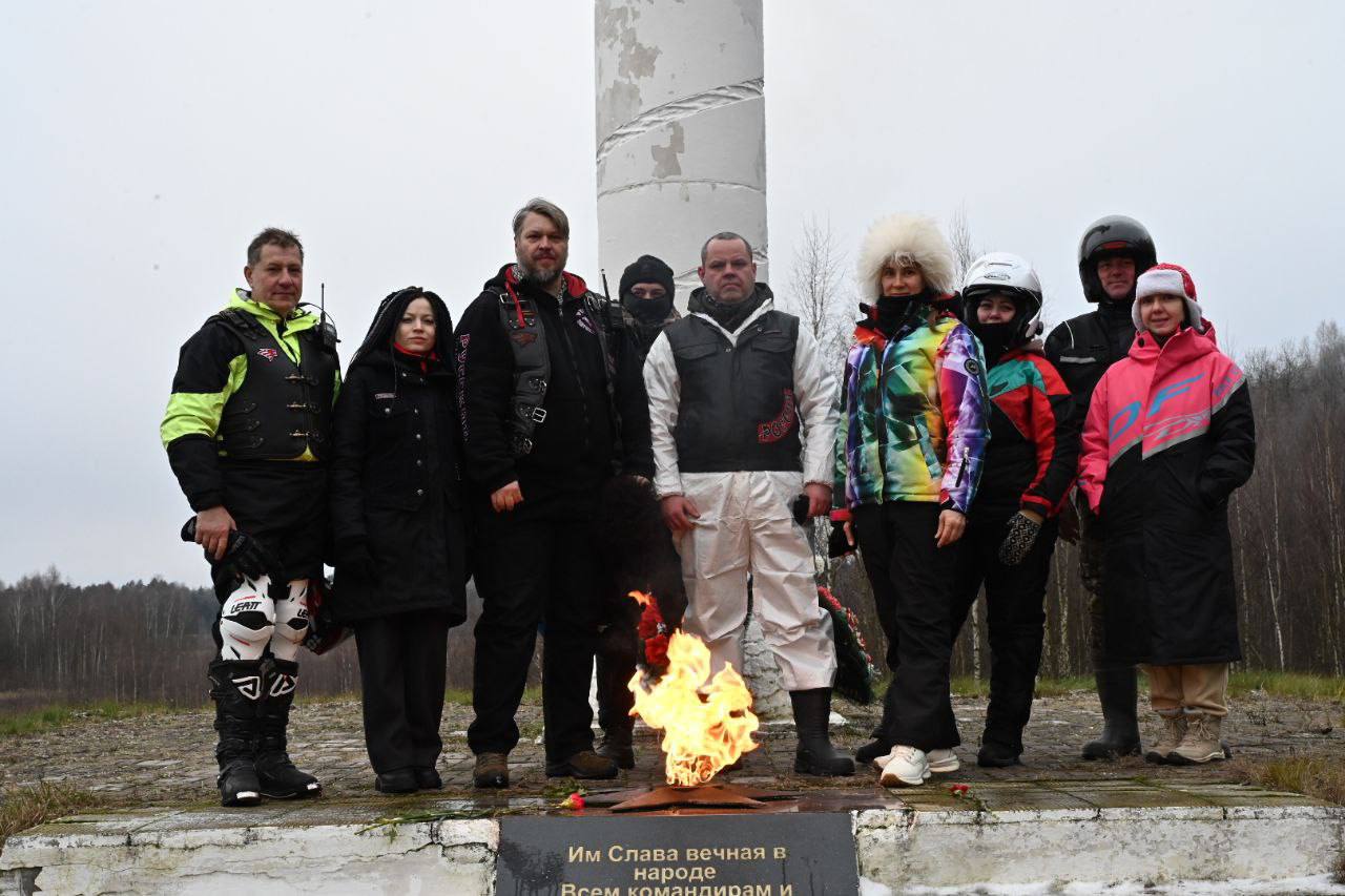 Сегодня в Серпухове в девятый раз стартовал ежегодный автомотопробег «Непокоренный рубеж» Сегодня в Серпухове в девятый раз стартовал ежегодный автомотопробег «Непокоренный рубеж»