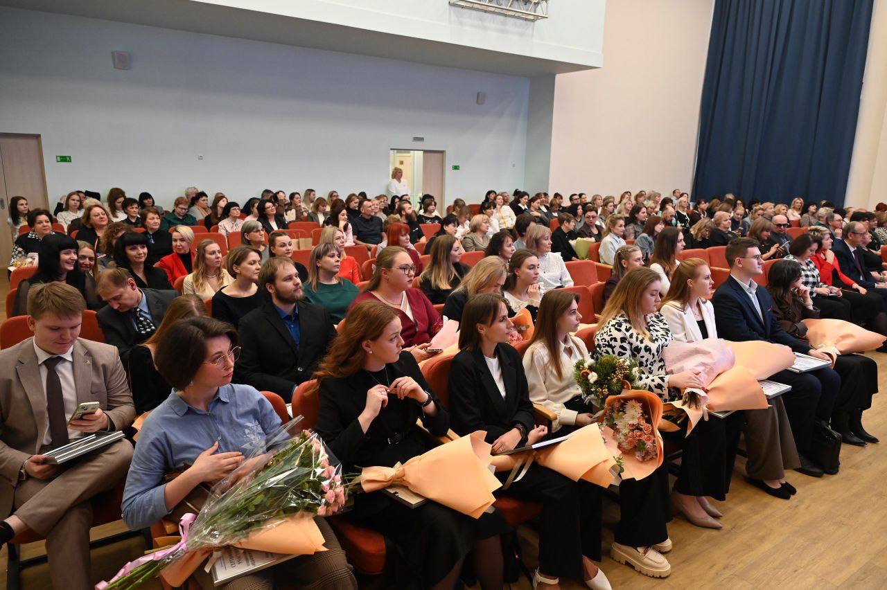 Завершился муниципальный этап ежегодного профессионального конкурса «Педагог года - 2026» Завершился муниципальный этап ежегодного профессионального конкурса «Педагог года - 2026»