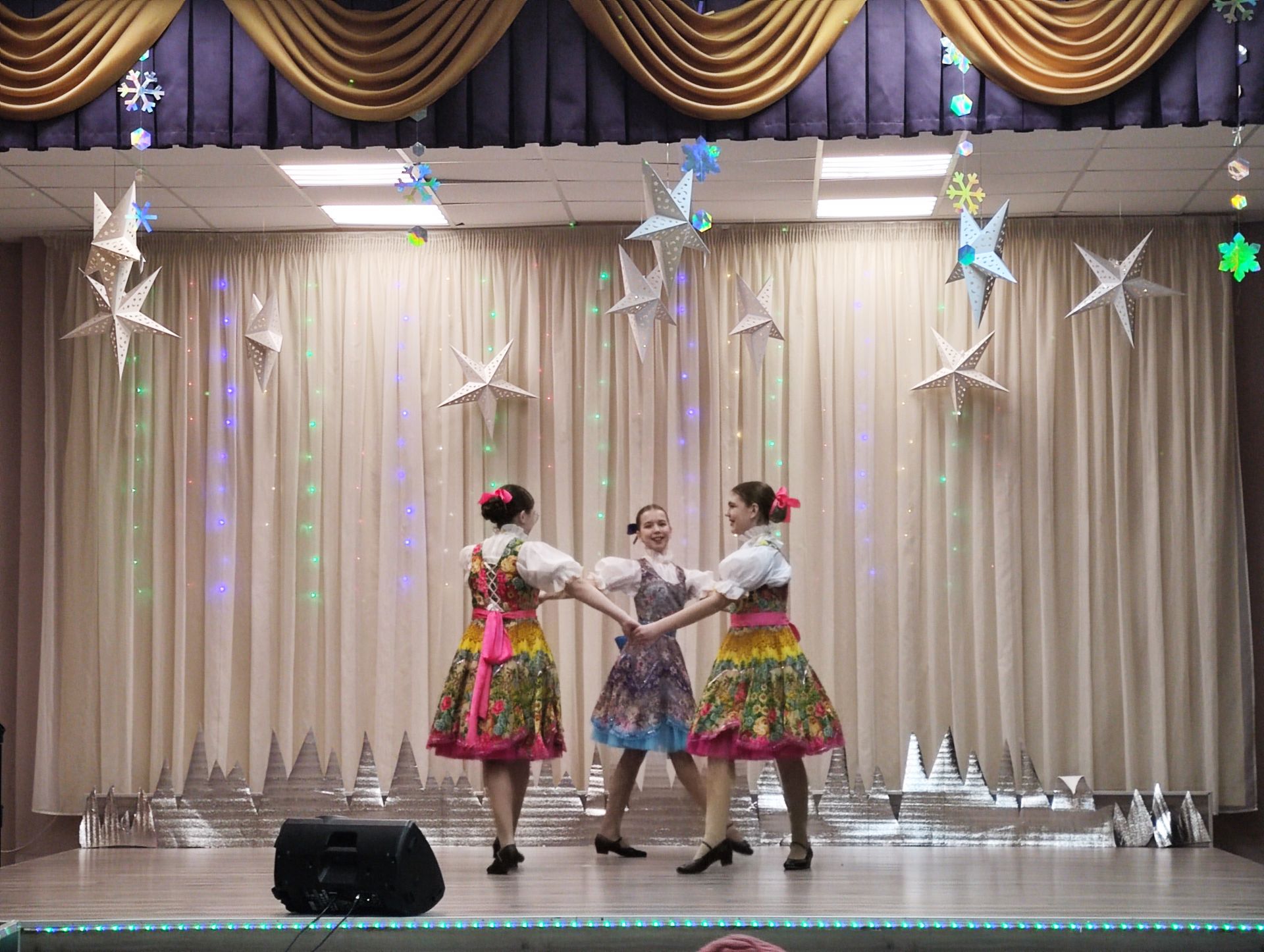 Наши новости. Новогодний вечер «Если веришь в чудеса» в ДК «Фортуна» м.о. Чехов Наши новости. Новогодний вечер «Если веришь в чудеса» в ДК «Фортуна» м.о. Чехов