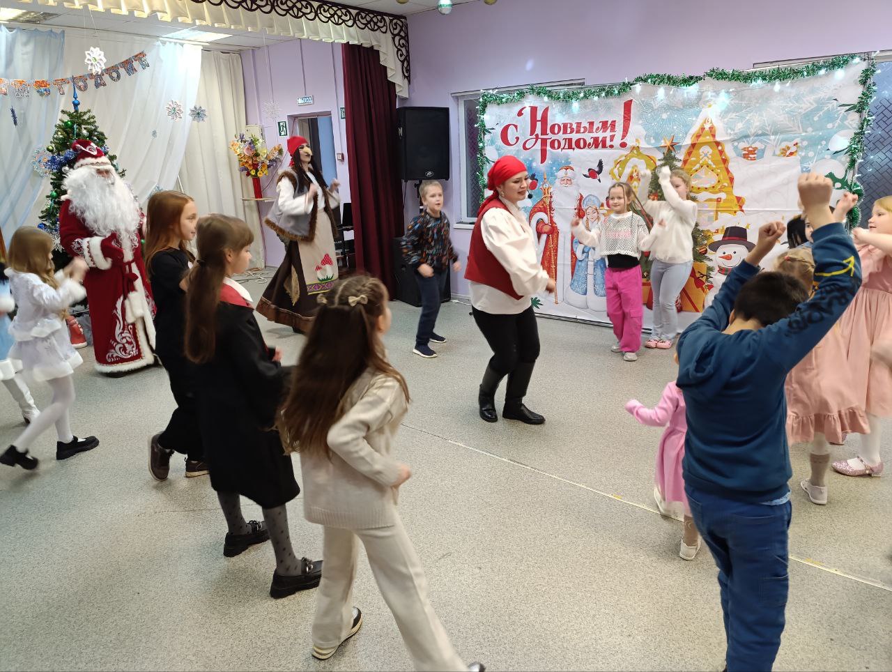 Наши новости. Новогодний утренник прошел в ДК "Полёт" М.О. Чехов Наши новости. Новогодний утренник прошел в ДК "Полёт" М.О. Чехов