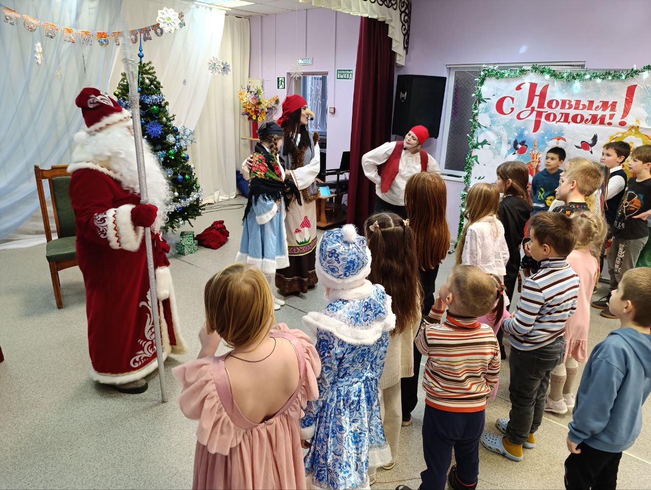 Наши новости. Новогодний утренник прошел в ДК "Полёт" М.О. Чехов Наши новости. Новогодний утренник прошел в ДК "Полёт" М.О. Чехов