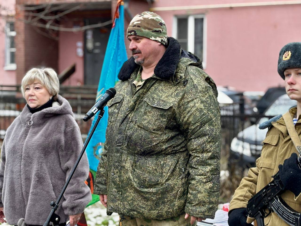 В Воскресенске прошла памятная акция «Никто, кроме нас!» В Воскресенске прошла памятная акция «Никто, кроме нас!»