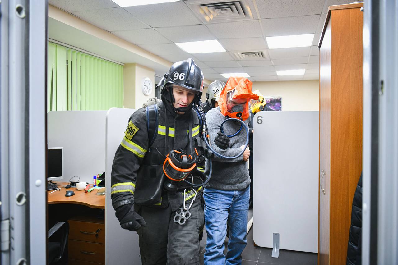 В Химках провели тренировку по эвакуации В Химках провели тренировку по эвакуации