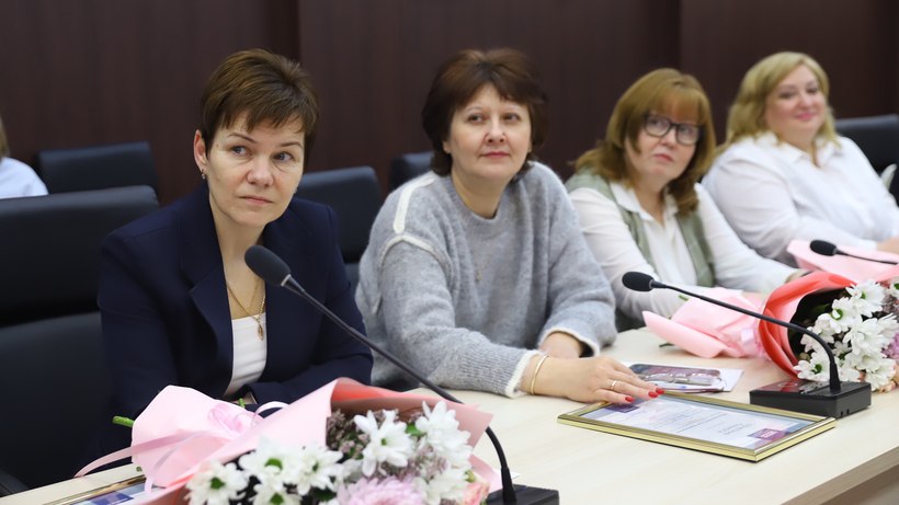 Директоров школ Солнечногорска наградили по итогам года Директоров школ Солнечногорска наградили по итогам года