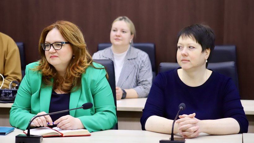 Директоров школ Солнечногорска наградили по итогам года Директоров школ Солнечногорска наградили по итогам года