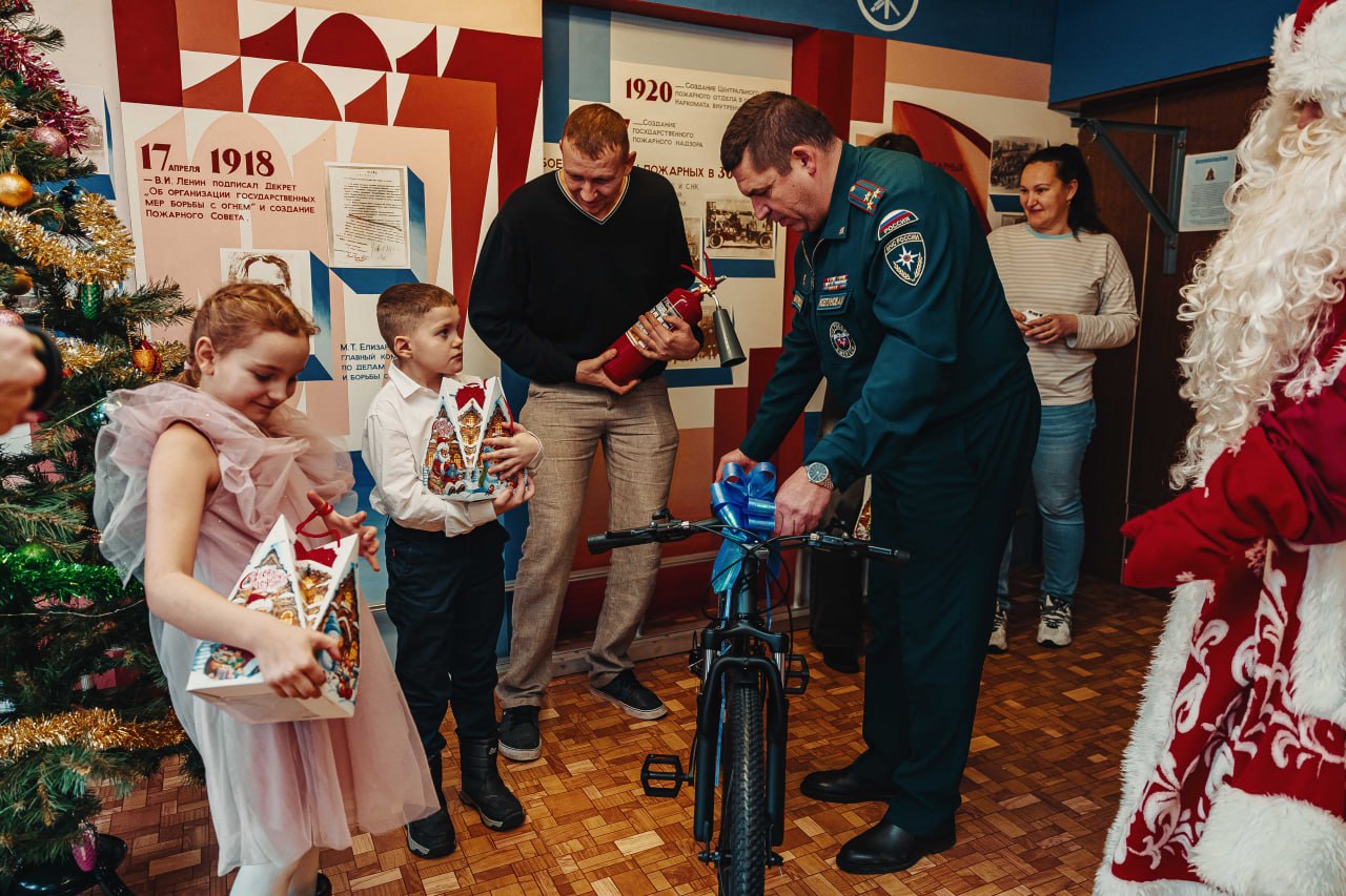 Мечты сбываются!. В преддверии Нового года в рамках ежегодной акции «Ёлка желаний» исполнилось желание Максима Свешникова Мечты сбываются!. В преддверии Нового года в рамках ежегодной акции «Ёлка желаний» исполнилось желание Максима Свешникова