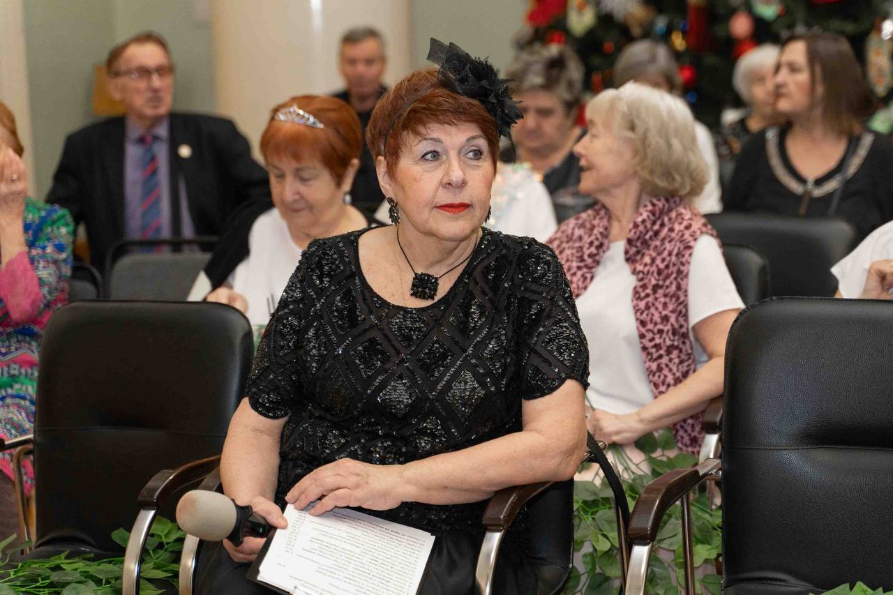 Глава Жуковского поздравил с наступающим Новым годом участников клуба «Активное долголетие» Глава Жуковского поздравил с наступающим Новым годом участников клуба «Активное долголетие»