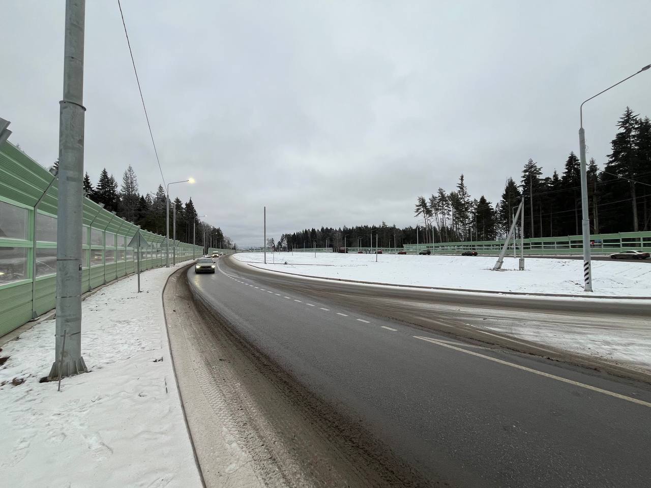 Первые машины уже поехали по новому выезду из Юрлово в Химках Первые машины уже поехали по новому выезду из Юрлово в Химках