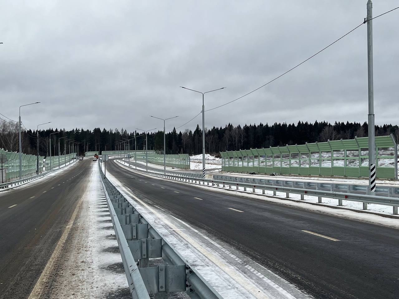 Первые машины уже поехали по новому выезду из Юрлово в Химках