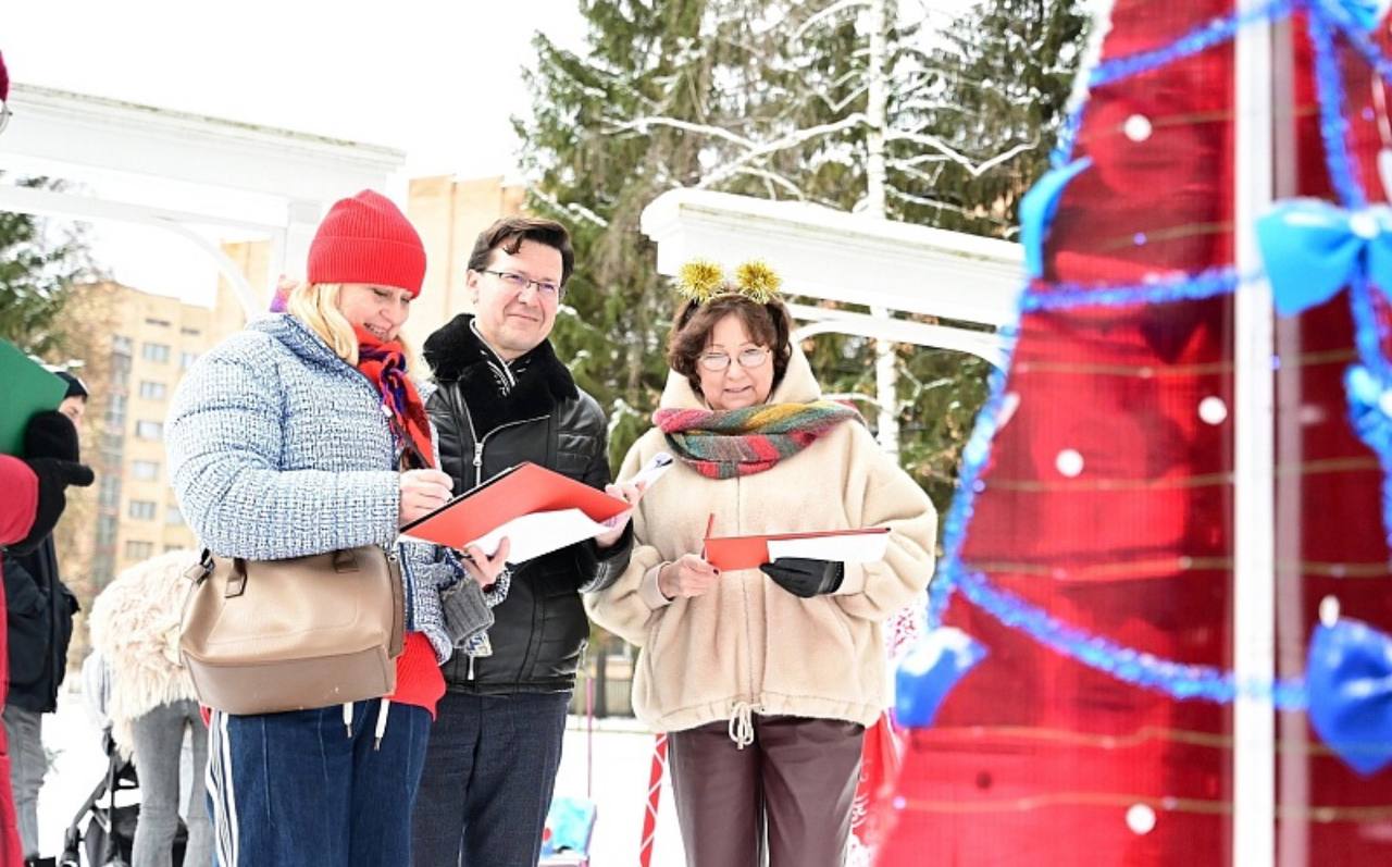 В парке усадьбы Кривякино прошло областное мероприятие «Новый год под шубой» и открытие VII новогоднего арт-фестиваля «ЧУднЫе Ёлки» В парке усадьбы Кривякино прошло областное мероприятие «Новый год под шубой» и открытие VII новогоднего арт-фестиваля «ЧУднЫе Ёлки»