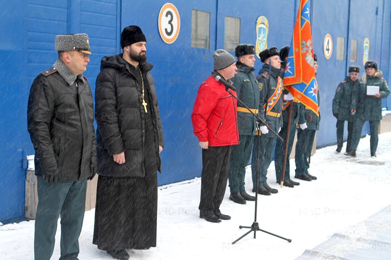 Сотрудникам Главного управления присвоены воинские и специальные звания и вручены ведомственные награды Сотрудникам Главного управления присвоены воинские и специальные звания и вручены ведомственные награды