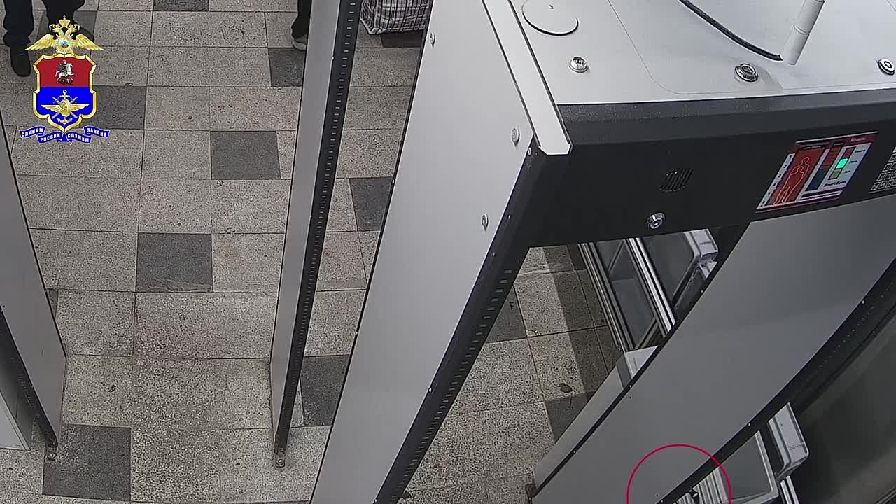 Транспортные полицейские задержали ранее судимого жителя Подмосковья за хищение наручных часов в досмотровой зоне Восточного вокзала