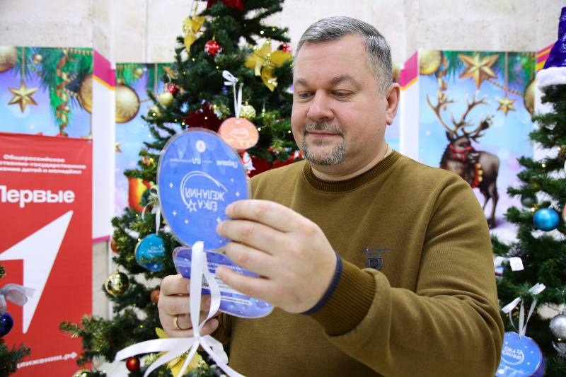 К Всероссийской благотворительной акции «Ёлка желаний» присоединился заместитель главы городского округа Воскресенск Сергей Карасев