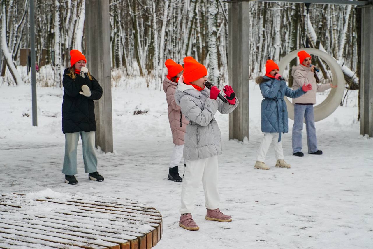 В преддверии чудес и волшебства: для маленьких химчан провели новогодний праздник В преддверии чудес и волшебства: для маленьких химчан провели новогодний праздник
