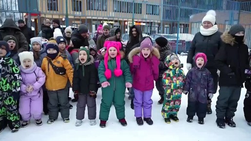 О том, как весело прошло новогоднее представление для жителей микрорайона Чкаловский, — в сюжете Щёлковского телевидения