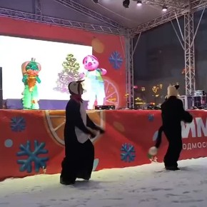 Прямо сейчас на Советской площади развернулась интерактивно-развлекательная программа от наших учреждений культуры! А позже, в рамках новогодних мероприятий, вас ждёт волшебный спектакль «Щелкунчик»