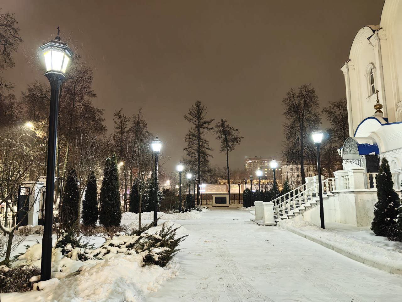 На территории Иерусалимского храма в Воскресенске обновили наружное освещение На территории Иерусалимского храма в Воскресенске обновили наружное освещение