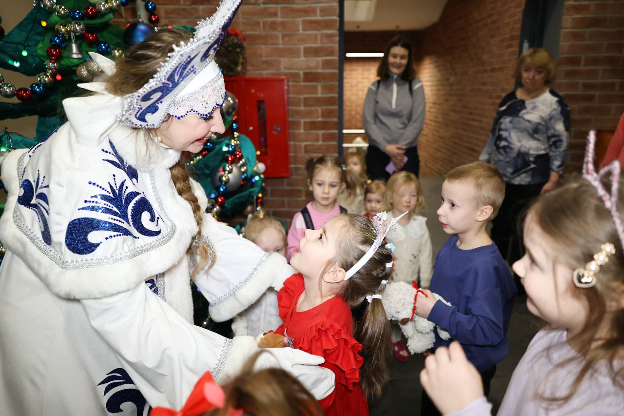 Юлия Купецкая: В новом году актеры театра «ФЭСТ» продолжают радовать зрителей на обновленных сценах Юлия Купецкая: В новом году актеры театра «ФЭСТ» продолжают радовать зрителей на обновленных сценах