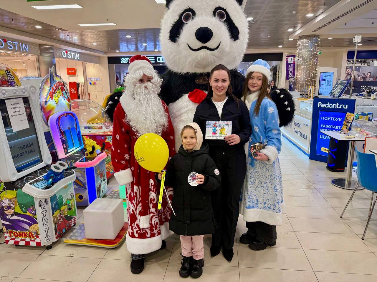 В торговых центрах Московской области автоинспекторы рассказали про безопасность маленьких пассажиров