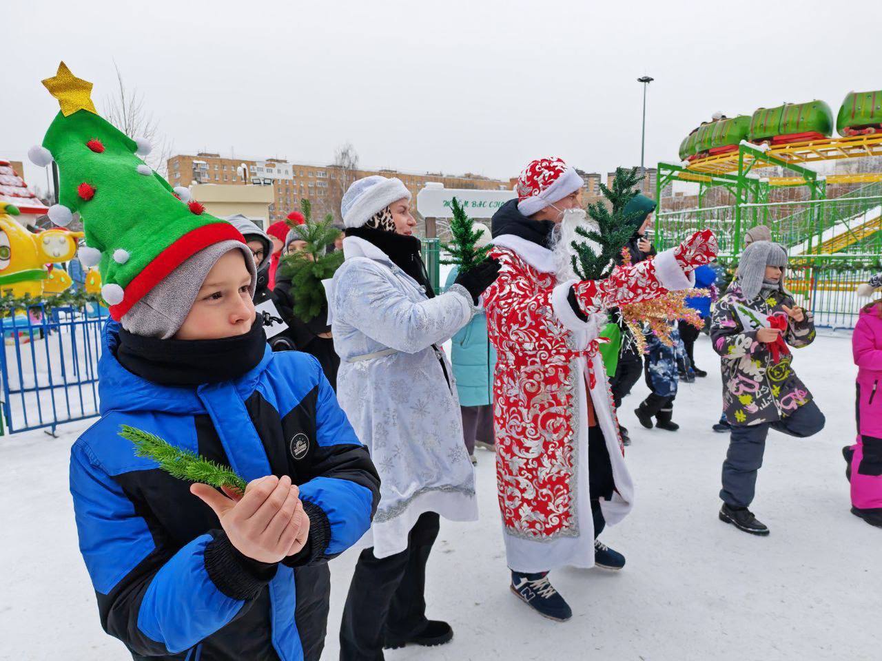 Выходите погулять: парки Долгопрудного приглашают на зимние забавы