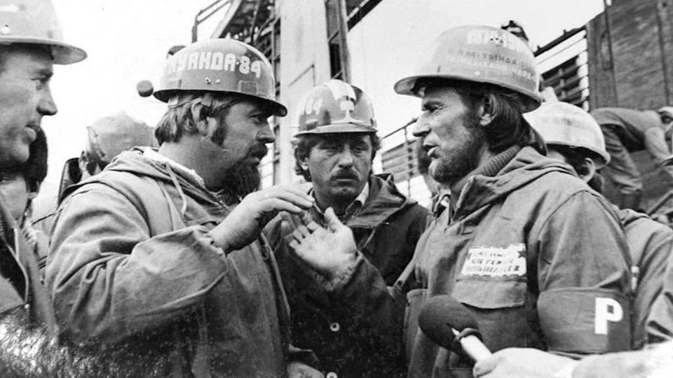 Александр Коц: ВЕЧЕРНИЙ ЗВОН:. песня уходящей недели Александр Коц: ВЕЧЕРНИЙ ЗВОН:. песня уходящей недели