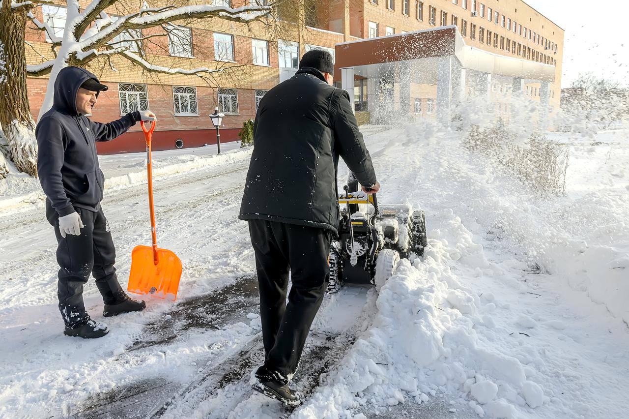Коммунальные службы Подольска активно наводят порядок на территории округа Коммунальные службы Подольска активно наводят порядок на территории округа