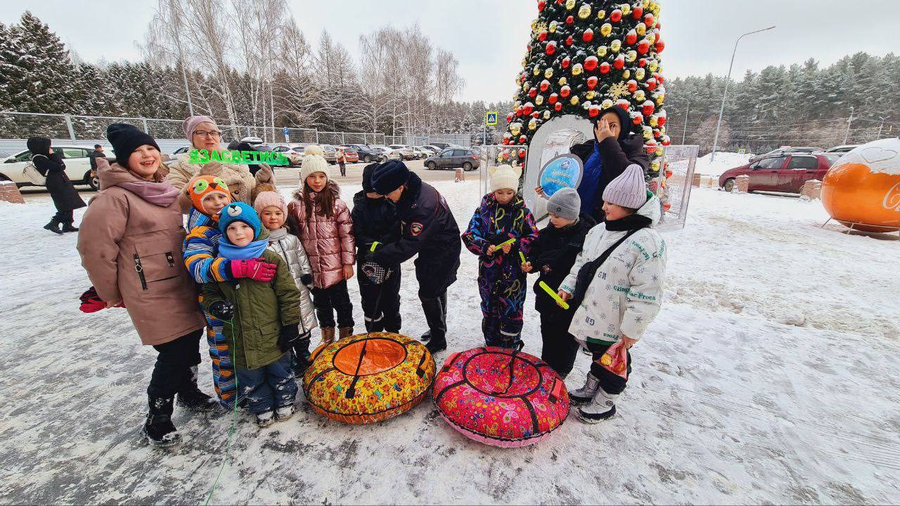 Правовые ликбезы в новогодние праздники провели сотрудники Госавтоинспекции Подмосковья Правовые ликбезы в новогодние праздники провели сотрудники Госавтоинспекции Подмосковья