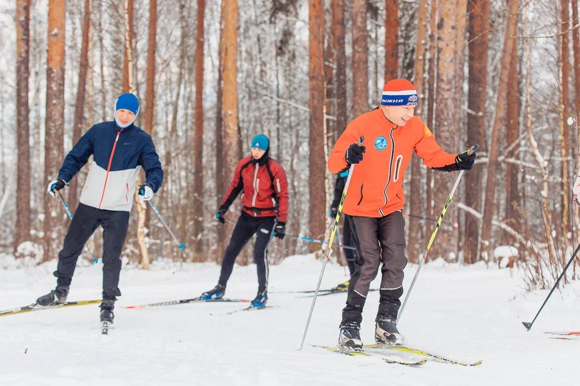 Учимся у профессионала. На лыжной базе Дворца спорта «Восток» состоялась тренировка с профессиональным лыжником Антоном Тимашовым Учимся у профессионала. На лыжной базе Дворца спорта «Восток» состоялась тренировка с профессиональным лыжником Антоном Тимашовым