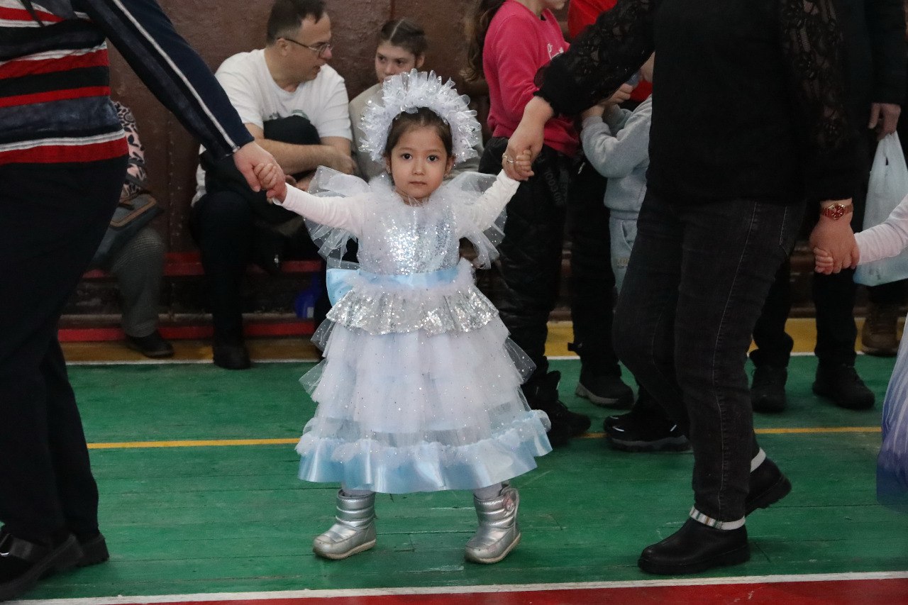 В Военном городке Долгопрудного прошла праздничная ёлка В Военном городке Долгопрудного прошла праздничная ёлка