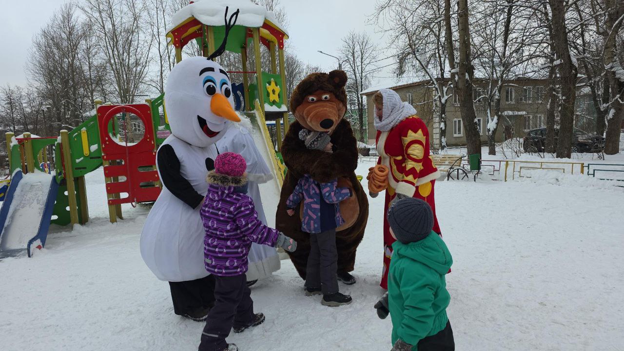 Зимний праздник для детей организовало коммунальное предприятие Люберец Зимний праздник для детей организовало коммунальное предприятие Люберец