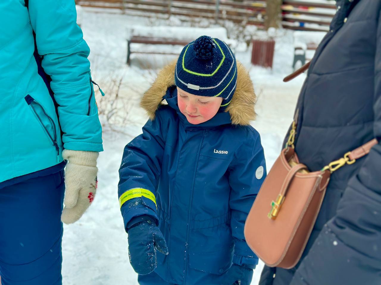 Полицейские Химок провели беседу с пешеходами на тему дорожной безопасности Полицейские Химок провели беседу с пешеходами на тему дорожной безопасности
