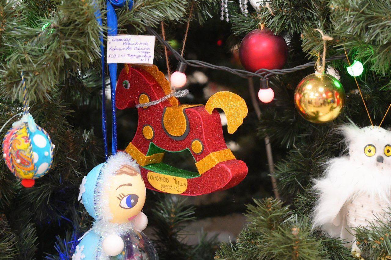 В Хотькове в КЦ «Елизавета Мамонтова» состоялось новогоднее представление для детей семей участников СВО В Хотькове в КЦ «Елизавета Мамонтова» состоялось новогоднее представление для детей семей участников СВО