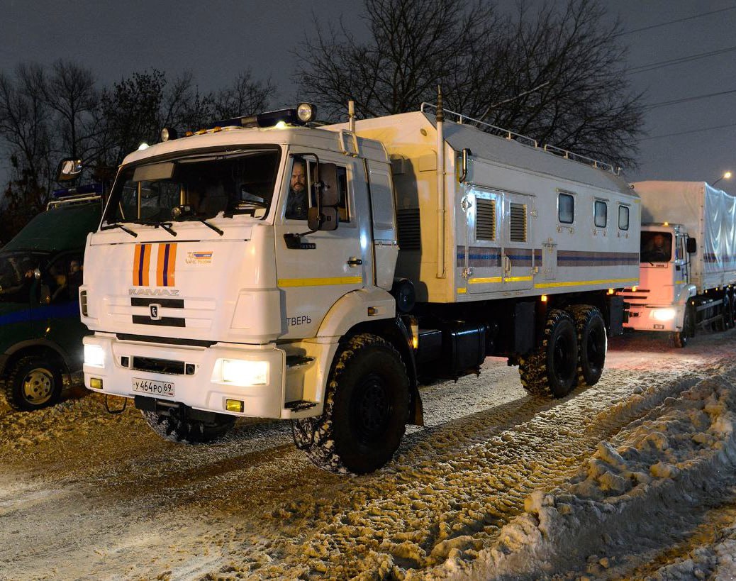 Фото из Твери, где обломок беспилотника попал в окно квартиры, публикует правительство области Фото из Твери, где обломок беспилотника попал в окно квартиры, публикует правительство области