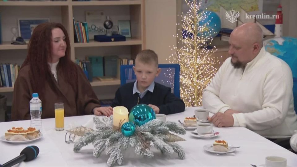 Владимир Путин поговорил по телефону с юным дмитровчанином