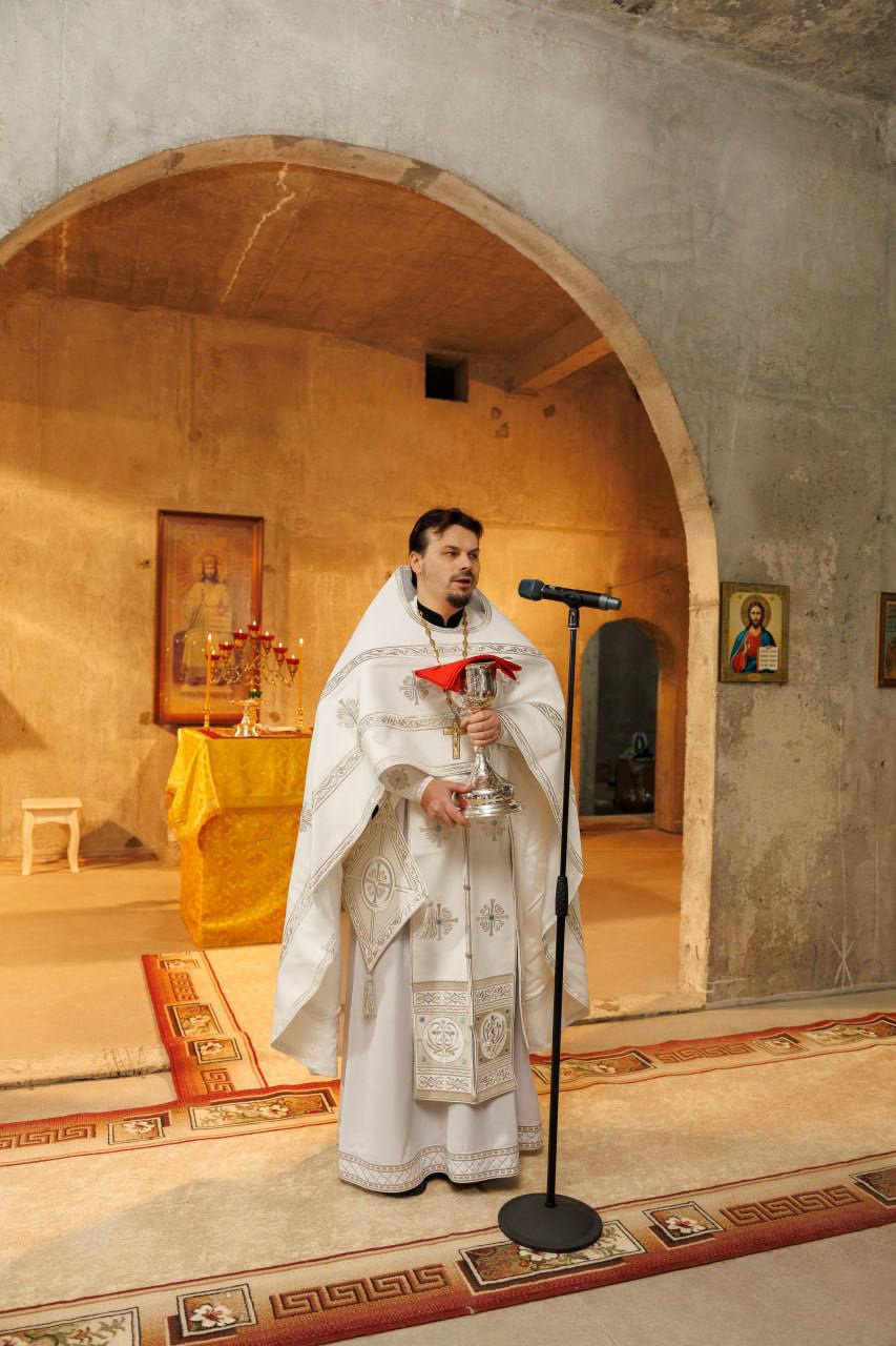 Сергей Юров: Сегодня в строящемся Кирилло-Мефодиевском храме на Рождественской улице состоялось по-настоящему знаковое событие - здесь прошла первая Рождественская служба Сергей Юров: Сегодня в строящемся Кирилло-Мефодиевском храме на Рождественской улице состоялось по-настоящему знаковое событие - здесь прошла первая Рождественская служба