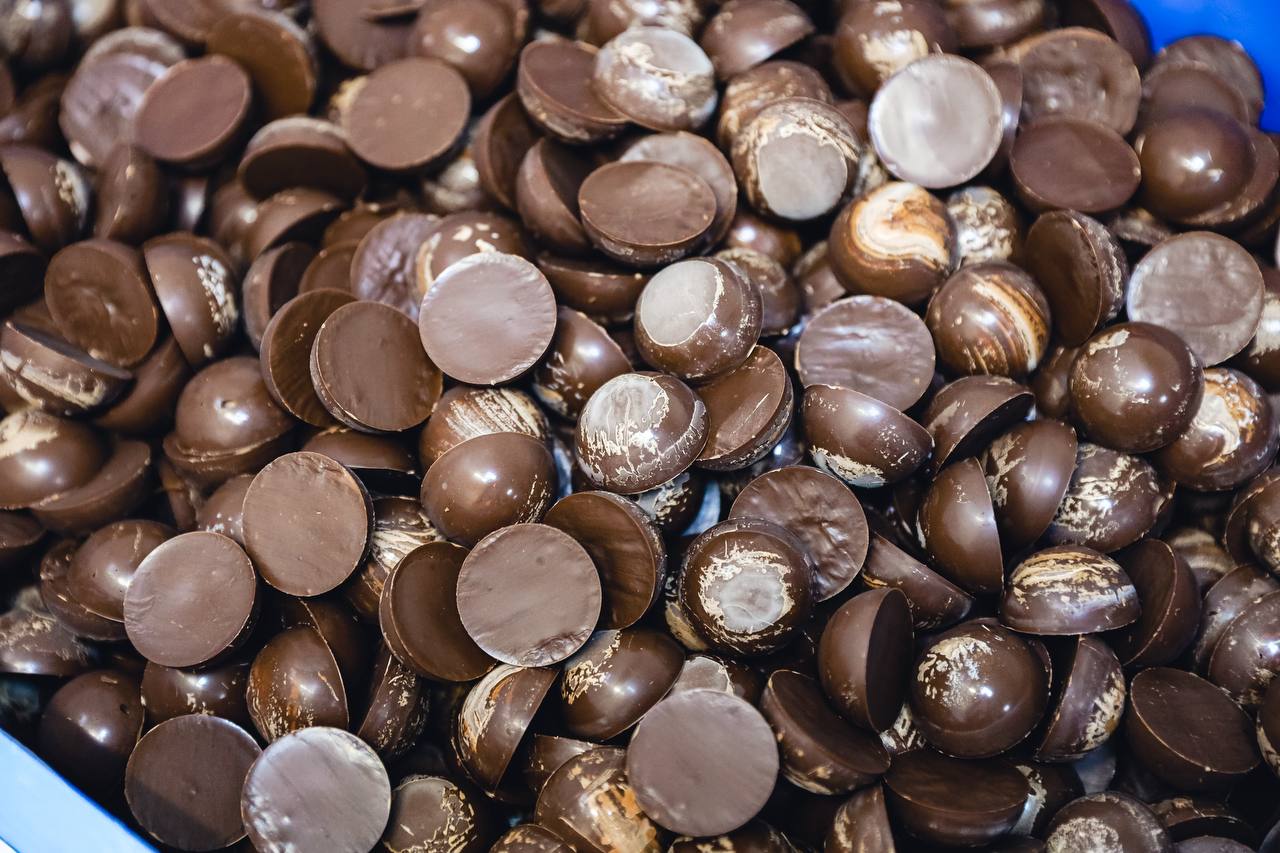 Шоколада много не бывает: фабрики Химок делают треть новогоднего конвейера Подмосковья Шоколада много не бывает: фабрики Химок делают треть новогоднего конвейера Подмосковья