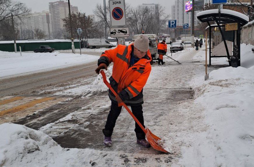 Владимир Волков: Дорогие люберчане!. Синоптики прогнозируют сложные погодные условия - сегодня с 18:00 до 21:00 9 января ожидается снегопад, сильный ветер до 18 м/с, гололедица Владимир Волков: Дорогие люберчане!. Синоптики прогнозируют сложные погодные условия - сегодня с 18:00 до 21:00 9 января ожидается снегопад, сильный ветер до 18 м/с, гололедица