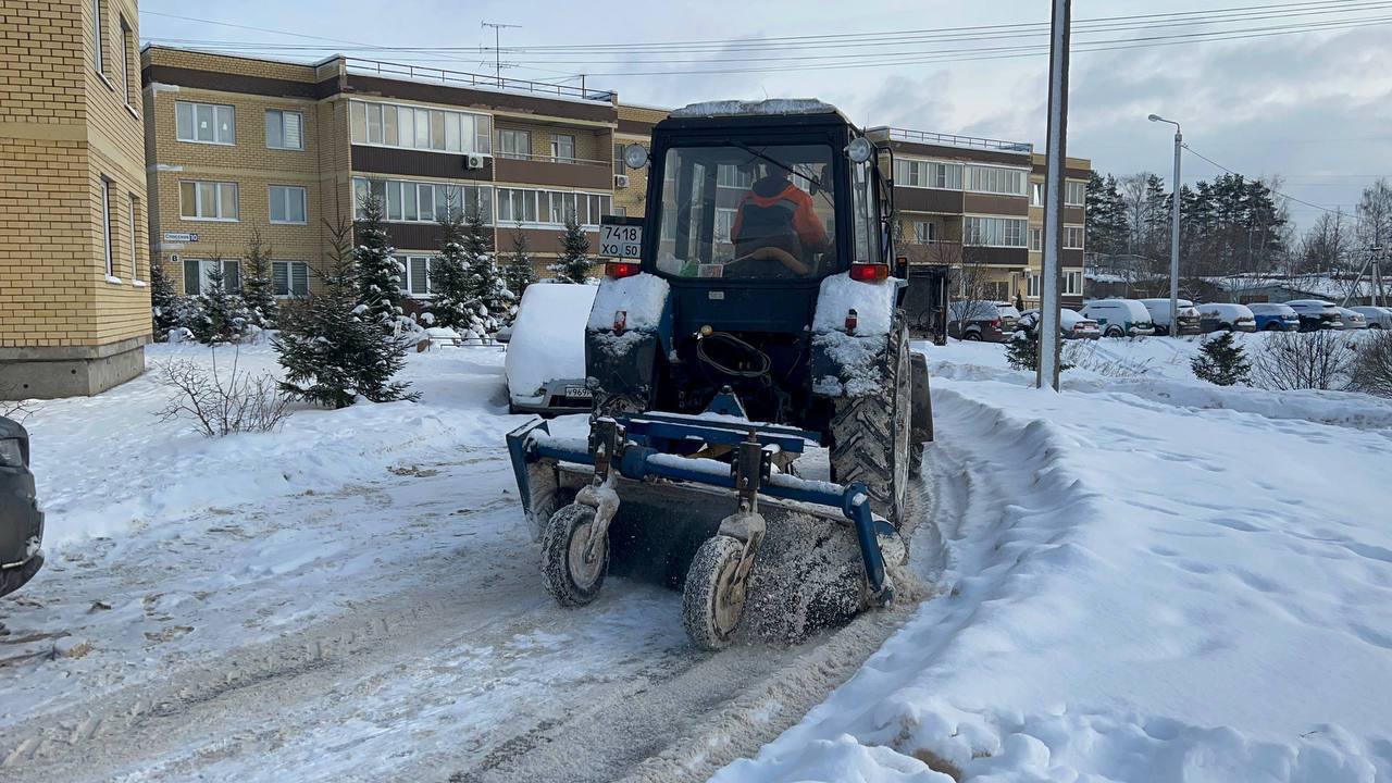 По прогнозам синоптиков, сегодня и завтра ожидаются аномальные снегопады из-за балканского циклона По прогнозам синоптиков, сегодня и завтра ожидаются аномальные снегопады из-за балканского циклона