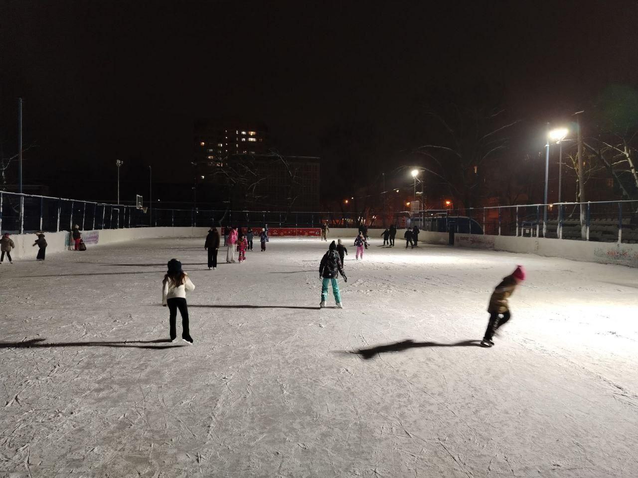 Три катка с натуральным льдом начали свою работу в Люберцах Три катка с натуральным льдом начали свою работу в Люберцах