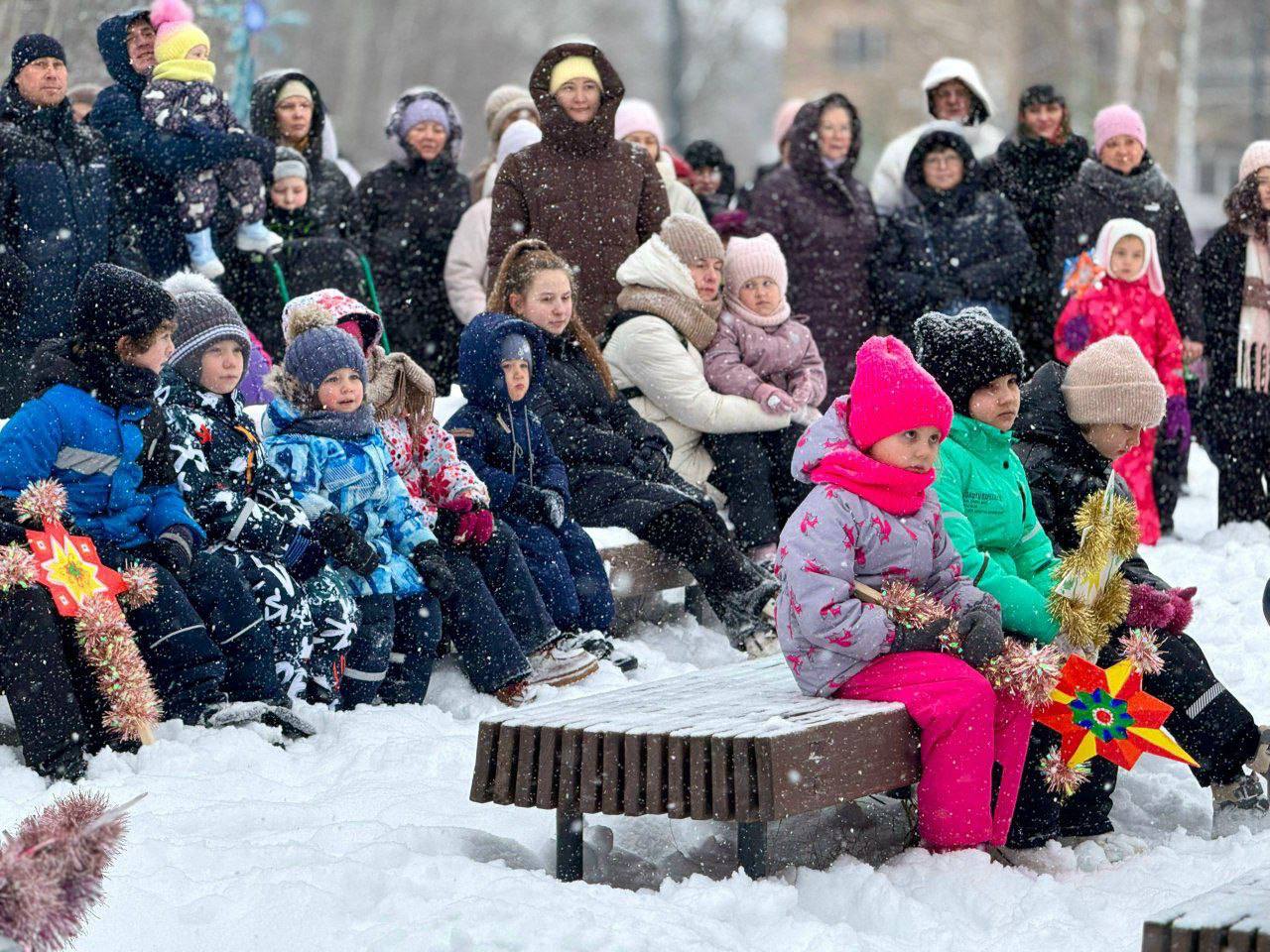 Вчера, в светлый праздник Рождества Христова, в рамках X Белоозёрских Рождественских чтений и проекта «Зима в Подмосковье» в г. Белоозёрский состоялось традиционное театрализованное представление - «Рождественское шествие» Вчера, в светлый праздник Рождества Христова, в рамках X Белоозёрских Рождественских чтений и проекта «Зима в Подмосковье» в г. Белоозёрский состоялось традиционное театрализованное представление - «Рождественское шествие»